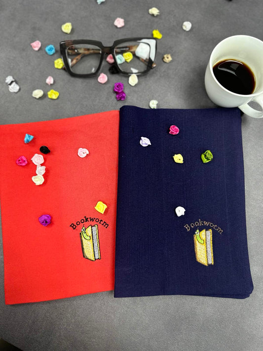 Дрешка за книжка – "Bookworm"
